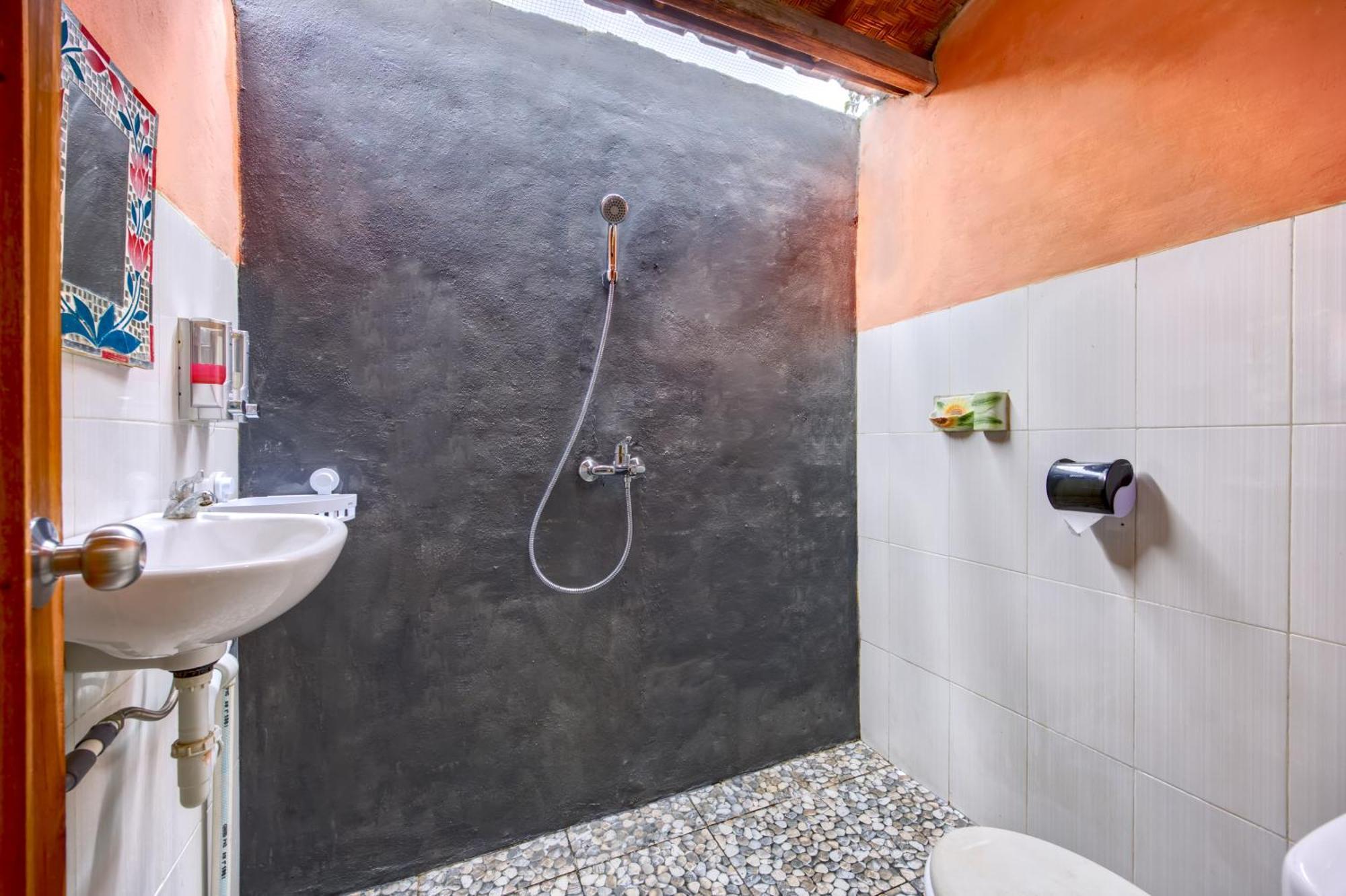 Ari La Casa Hotel Toyapakeh Luaran gambar